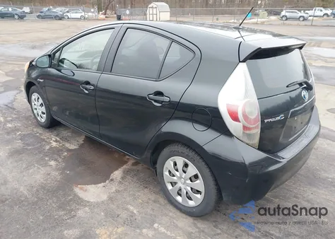 2013 Toyota Prius C Two from USA, damaged, VIN JTDKDTB39D1556135